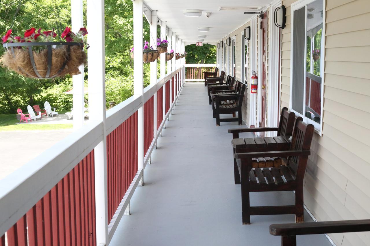 Cozy Corner Motel Williamstown Exterior photo