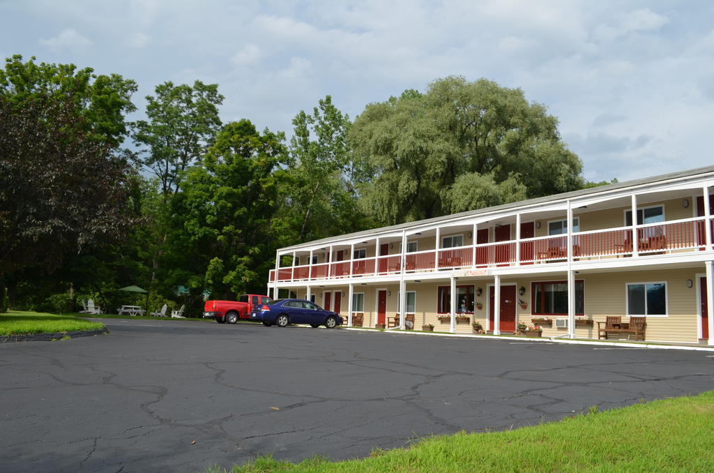 Cozy Corner Motel Williamstown Exterior photo