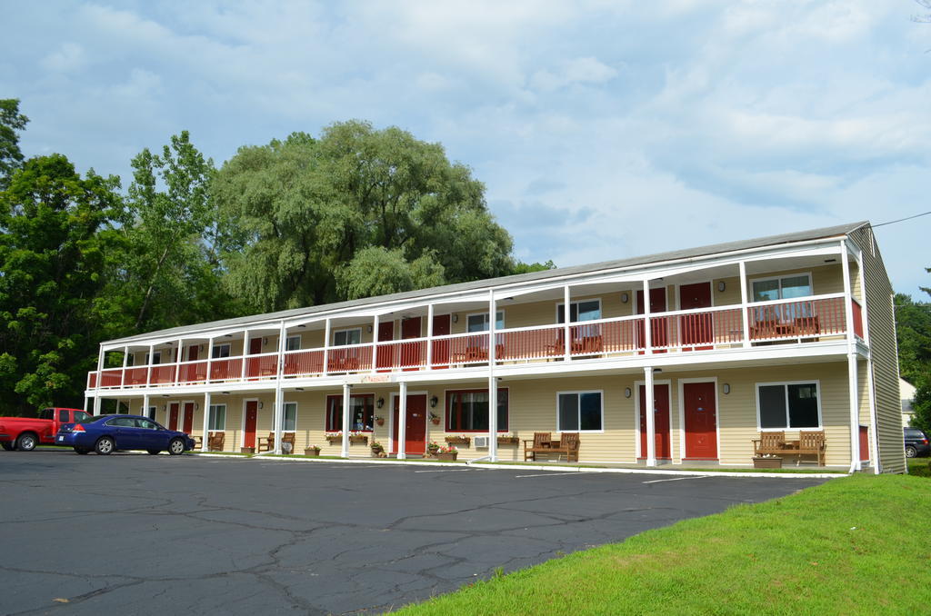 Cozy Corner Motel Williamstown Exterior photo