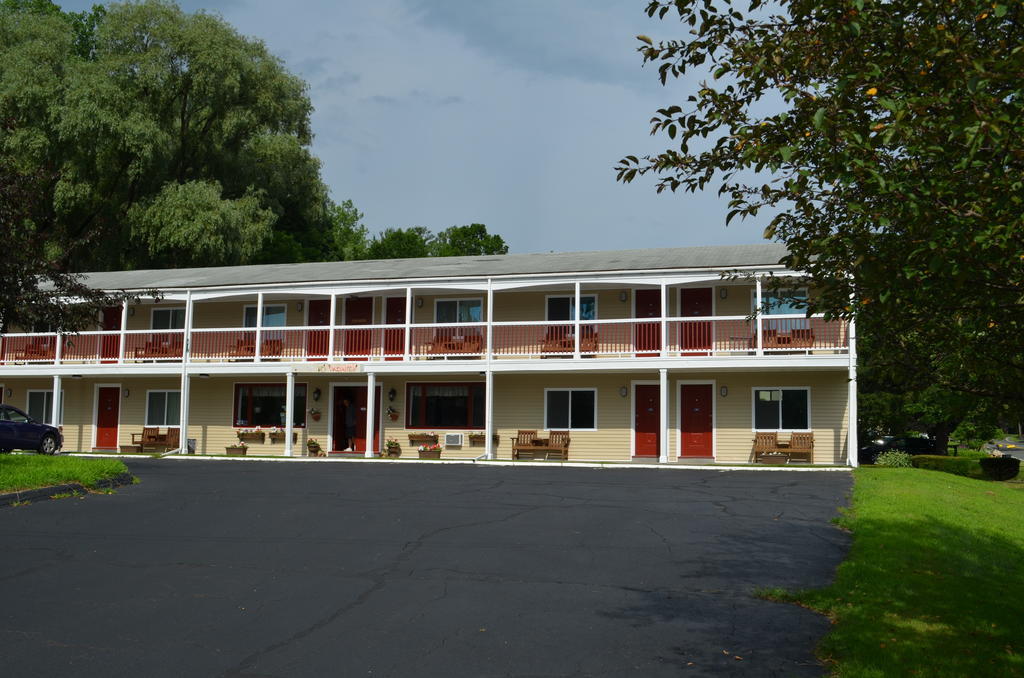 Cozy Corner Motel Williamstown Exterior photo
