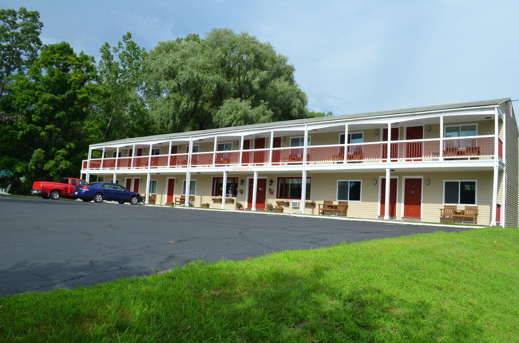 Cozy Corner Motel Williamstown Exterior photo