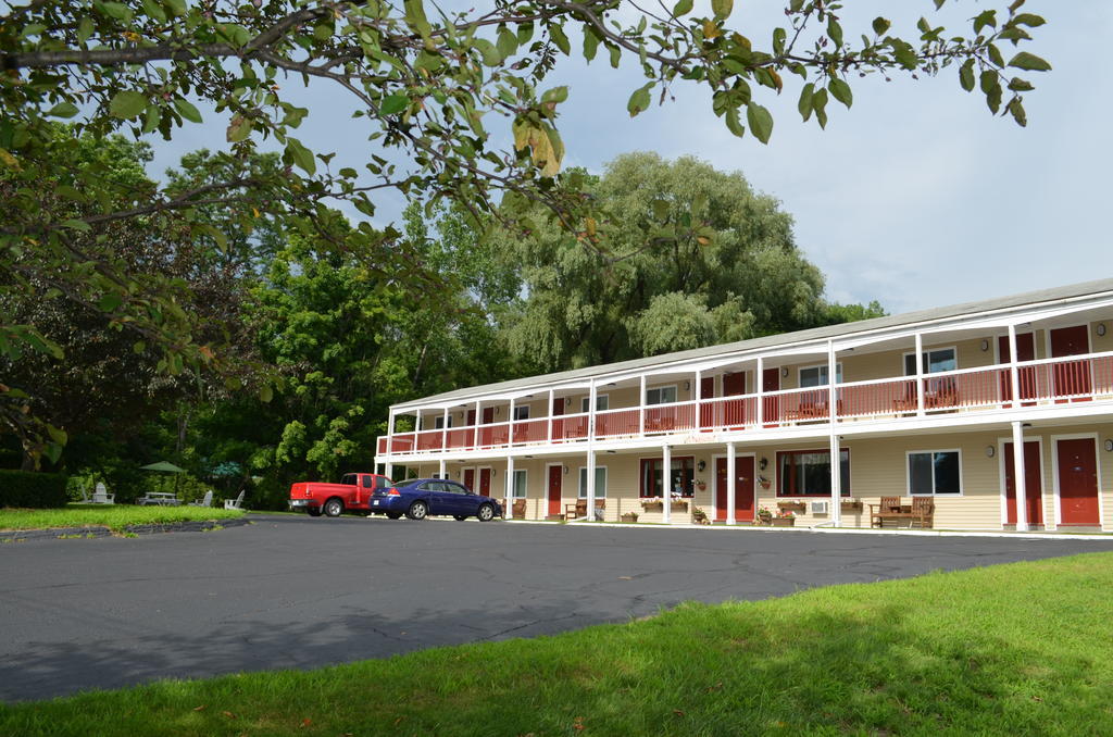 Cozy Corner Motel Williamstown Exterior photo