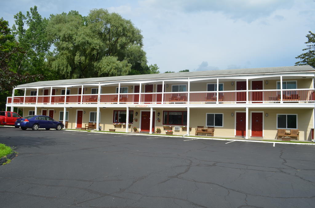 Cozy Corner Motel Williamstown Exterior photo